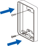 新しい取付枠を壁に取り付けます。